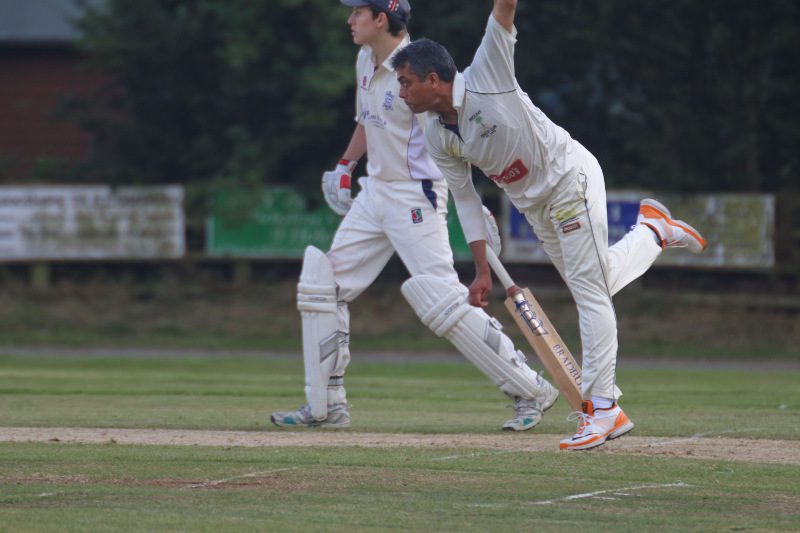 mount cricketer bowls
